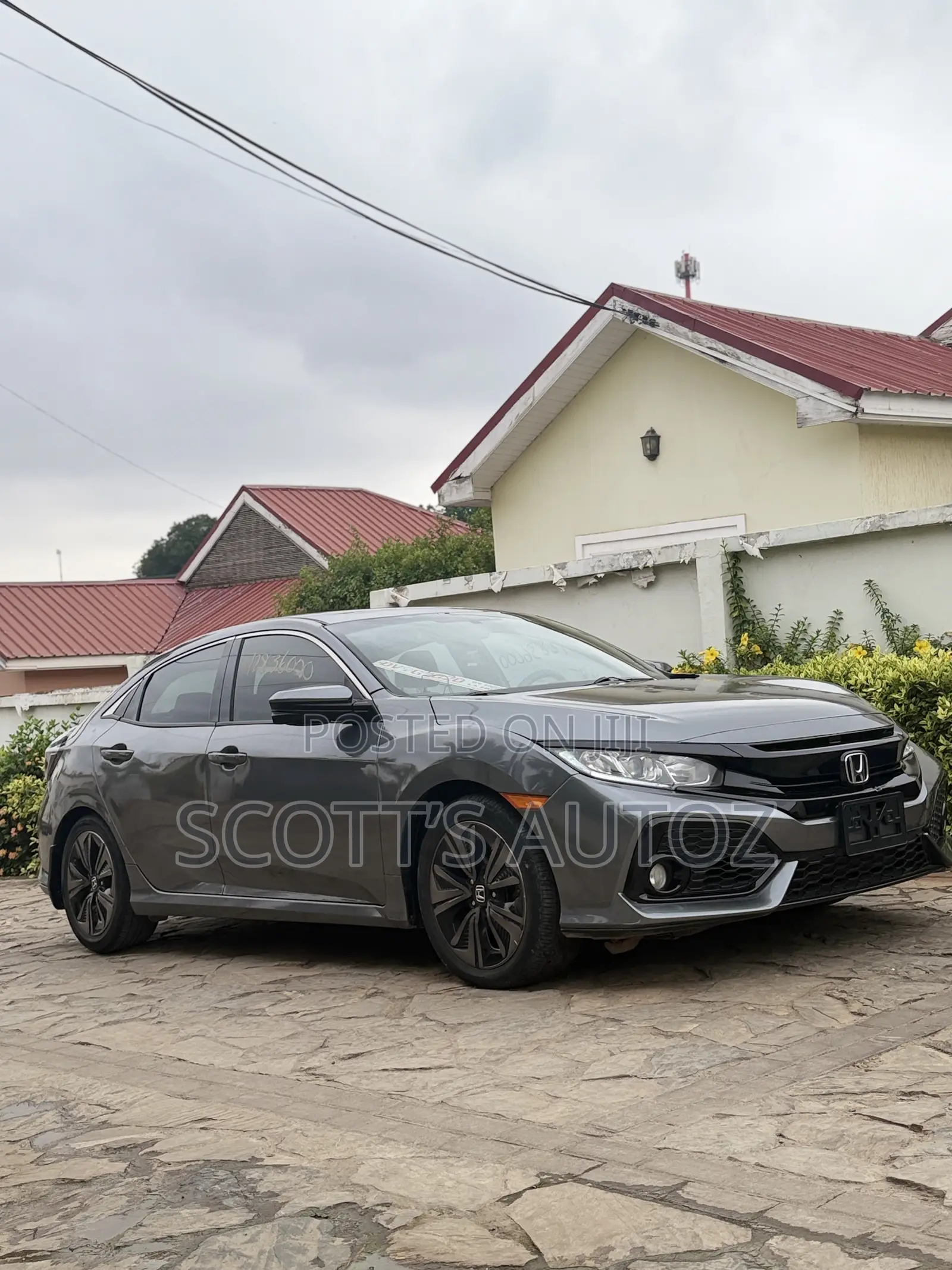 Honda Civic EX Hatchback 2018 Gray