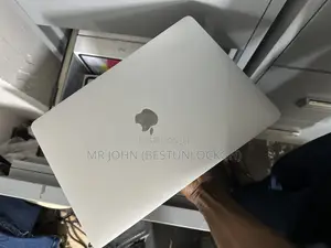 Laptop Apple MacBook Pro 2020 32GB Intel Core i7 SSD 512GB