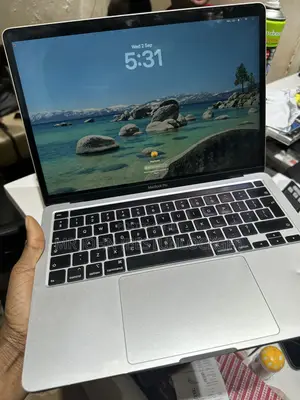 Laptop Apple MacBook Pro 2020 32GB Intel Core i7 SSD 512GB