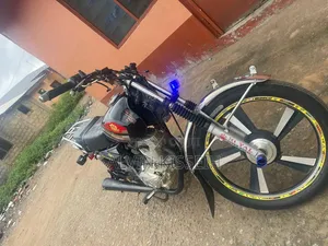 Royal Motorcycle 2025 Red