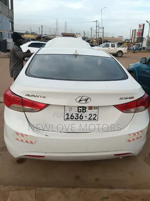 Hyundai Elantra 2013 White