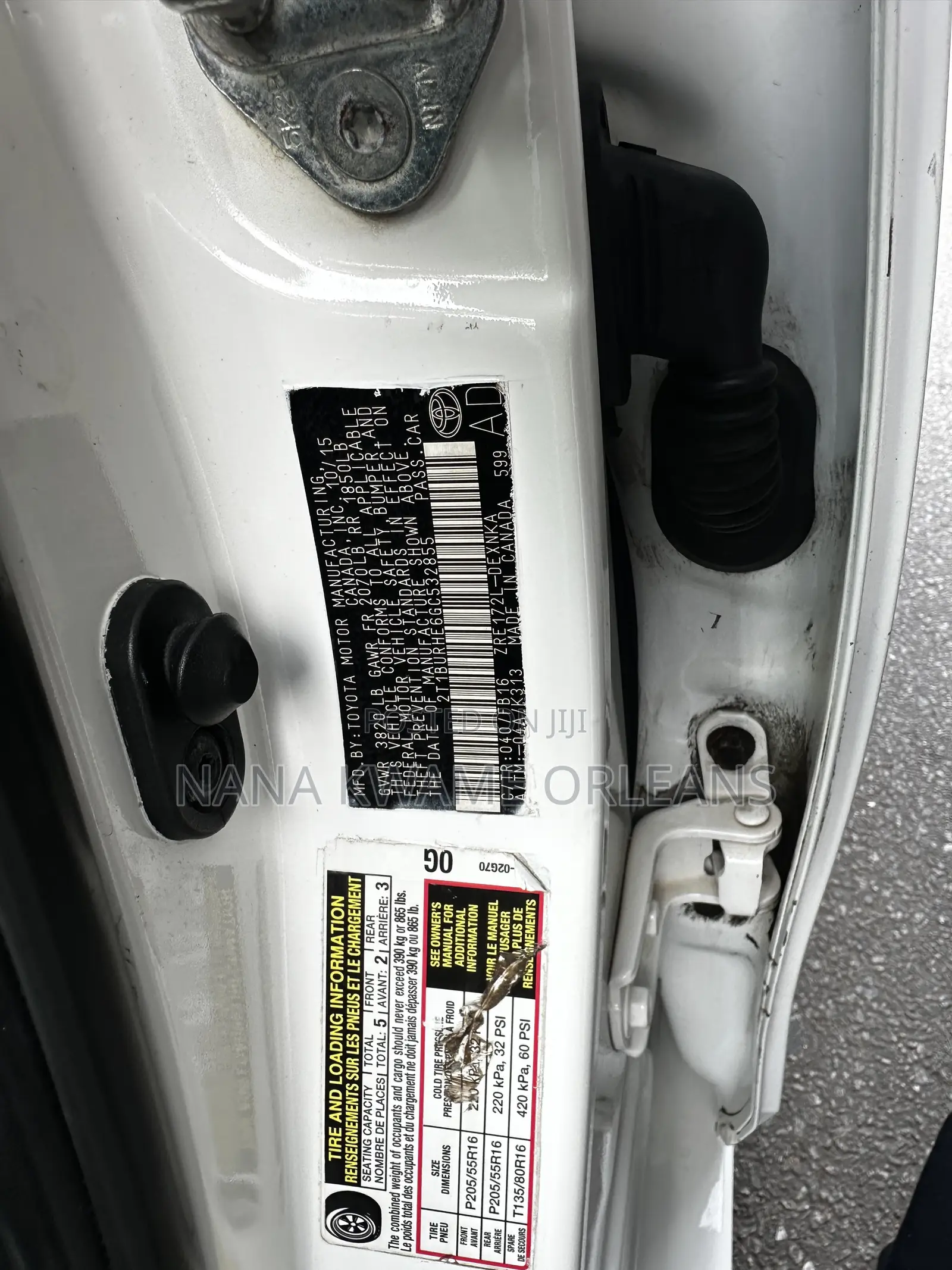 Toyota Corolla LE 4dr Sedan (1.8L 4cyl CVT) 2016 White