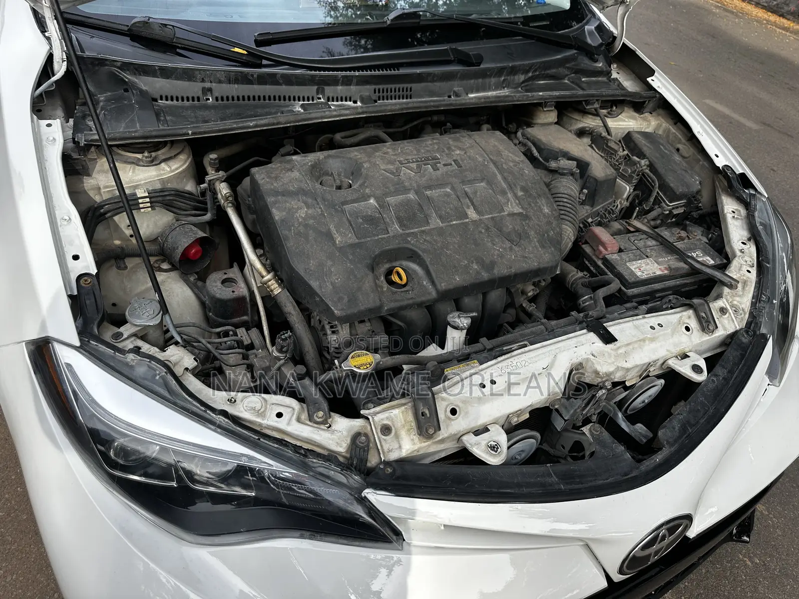 Toyota Corolla LE 4dr Sedan (1.8L 4cyl CVT) 2016 White