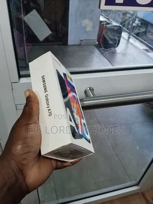 New Samsung Galaxy A70 128 GB Black