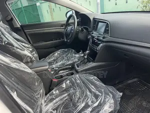 Hyundai Elantra 2016 White