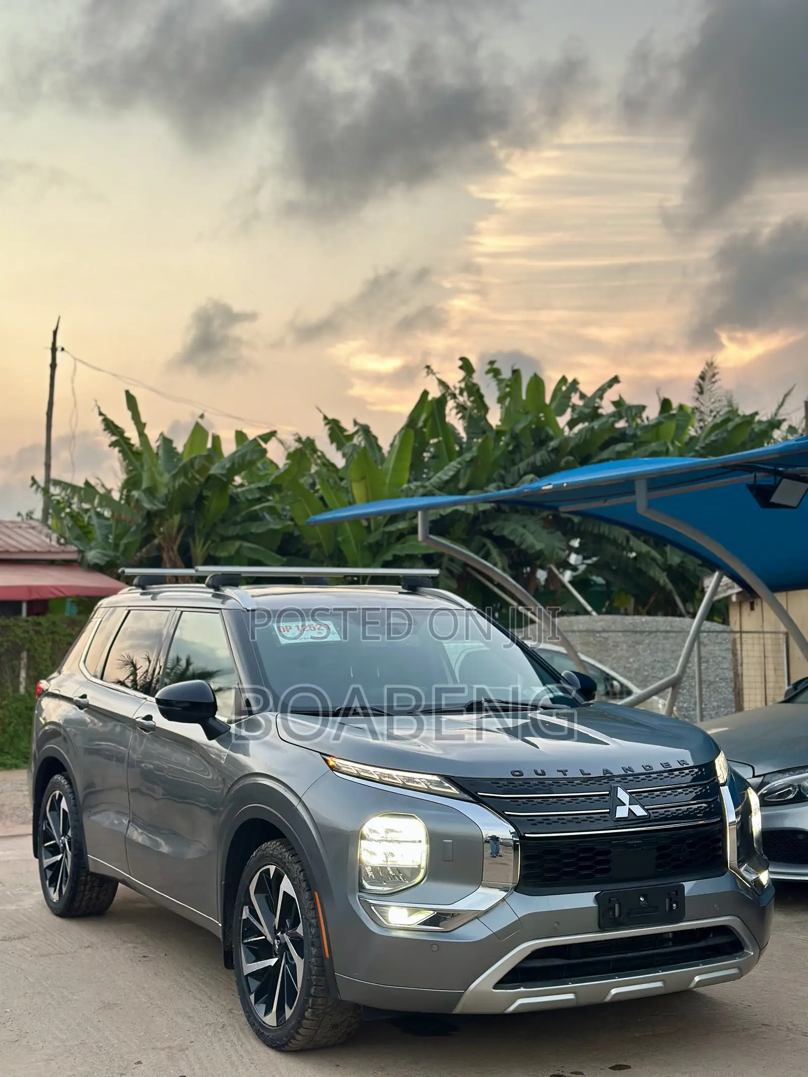 Mitsubishi Outlander 2022 Gray