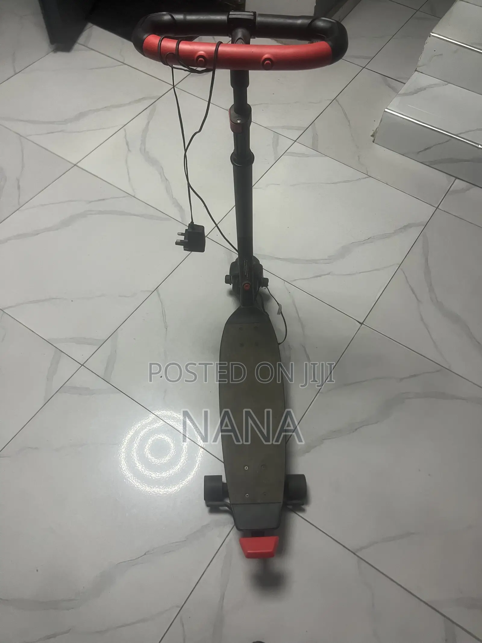 Peugeot Kisbee 2022 Black