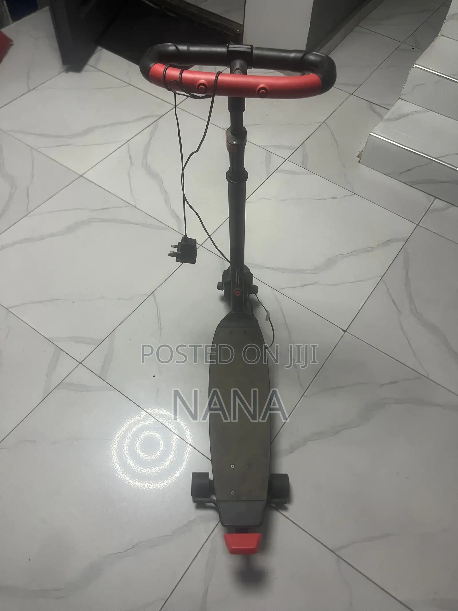 Peugeot Kisbee 2022 Black