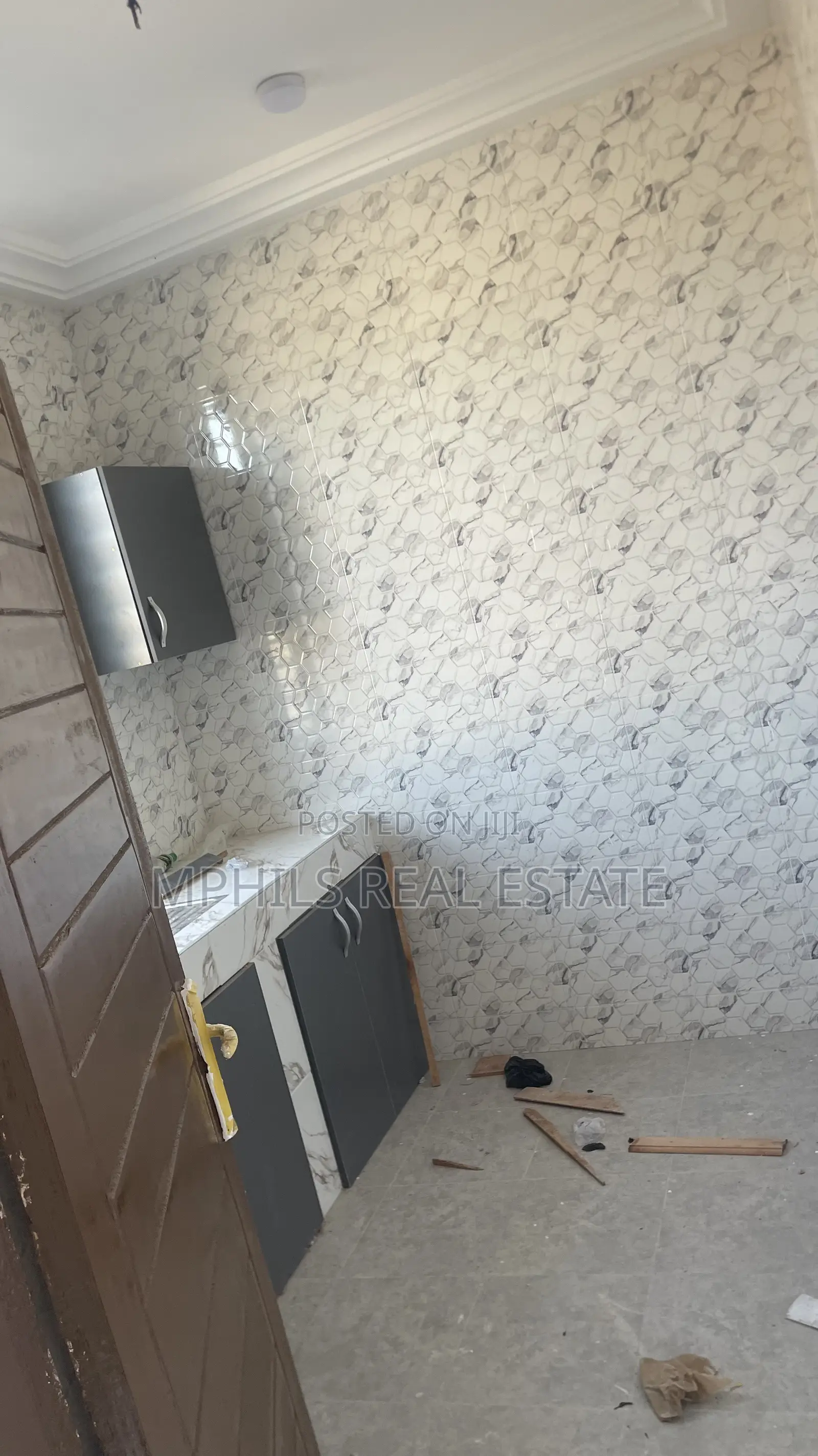 1bdrm Block of Flats in Mphils, CP for rent