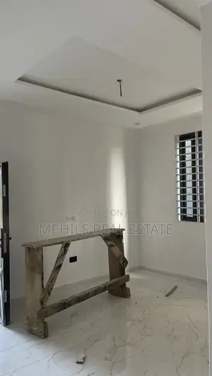 1bdrm Block of Flats in Mphils, CP for rent