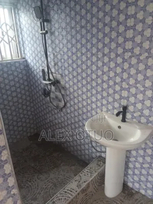 3bdrm Apartment in Alex Otuo Properties, Atwima Nwabiagya for rent