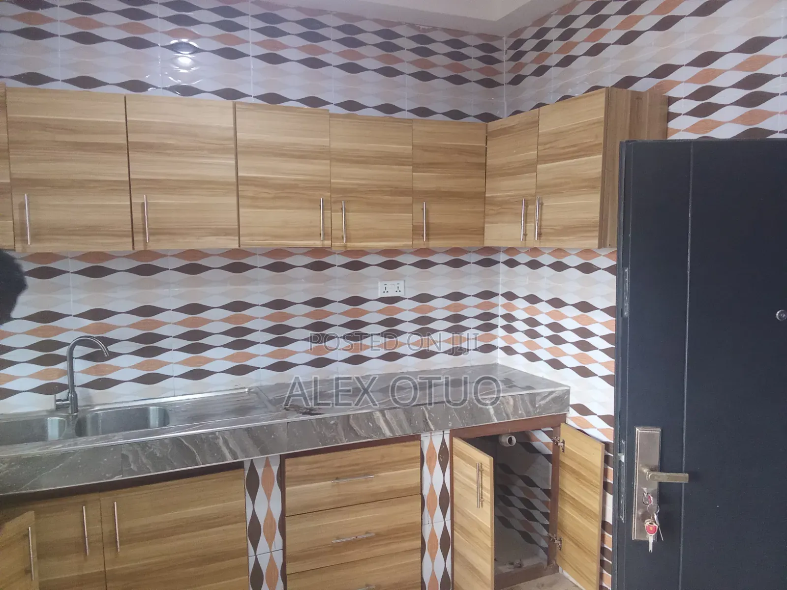 3bdrm Apartment in Alex Otuo Properties, Atwima Nwabiagya for rent