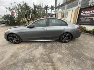 Mercedes-Benz C300 2022