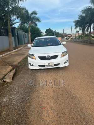 Toyota Corolla 2010 White