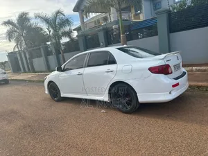 Toyota Corolla 2010 White