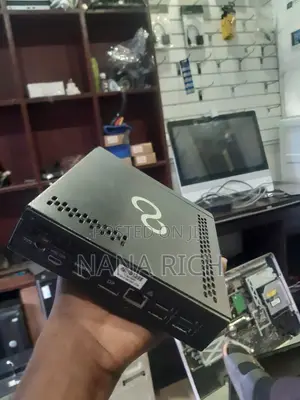 Desktop Computer Fujitsu 8GB Intel Core i3 SSD 128GB