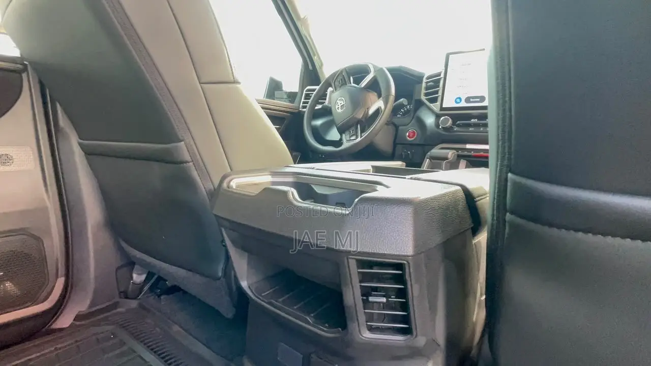 New Toyota Tundra 2022 White