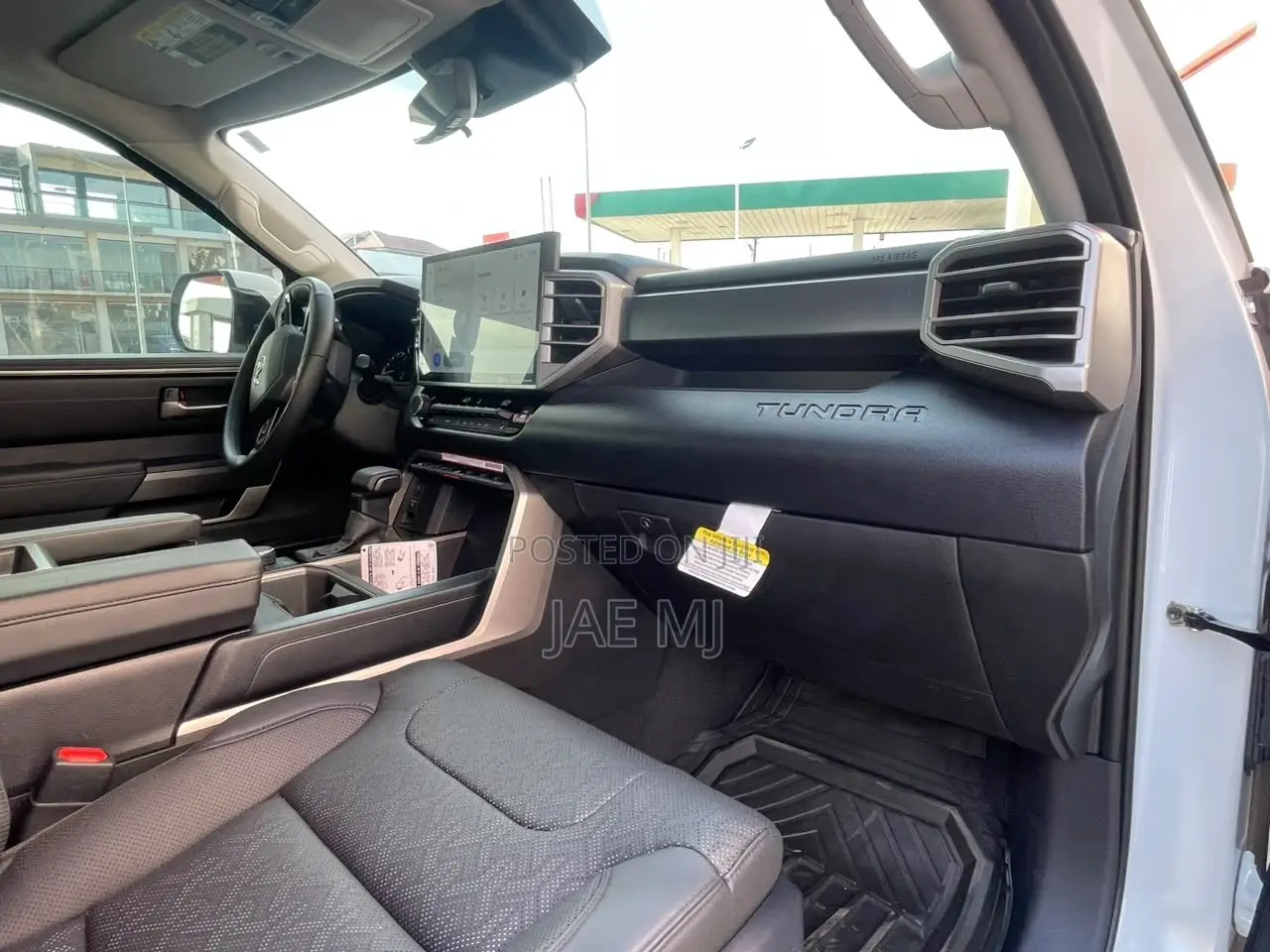 New Toyota Tundra 2022 White