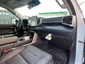 New Toyota Tundra 2022 White