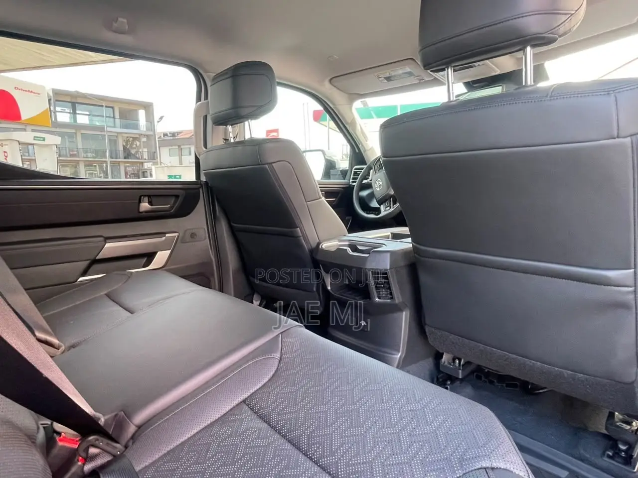 New Toyota Tundra 2022 White