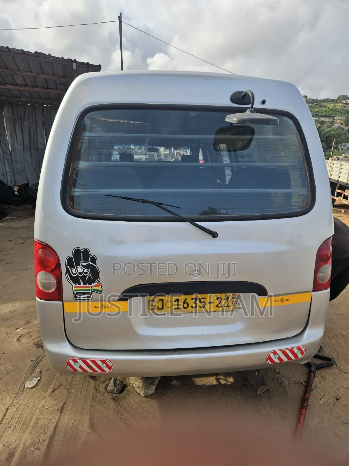 Hyundai H-100 2003 Silver