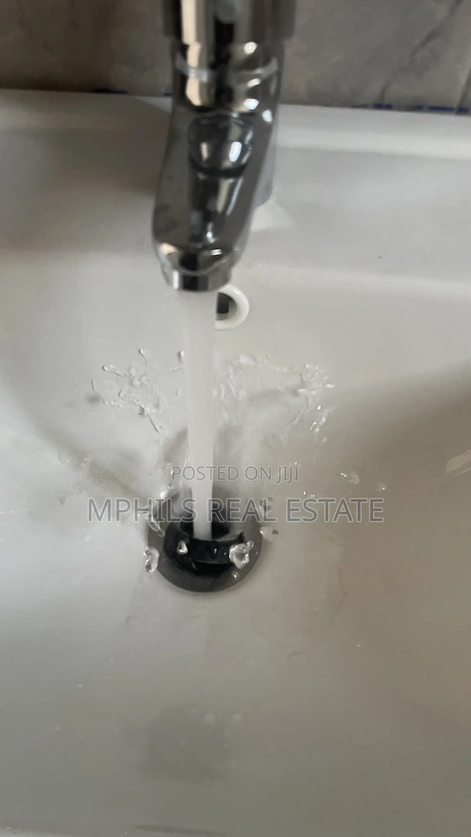 1bdrm Block of Flats in Mphils, CP for rent