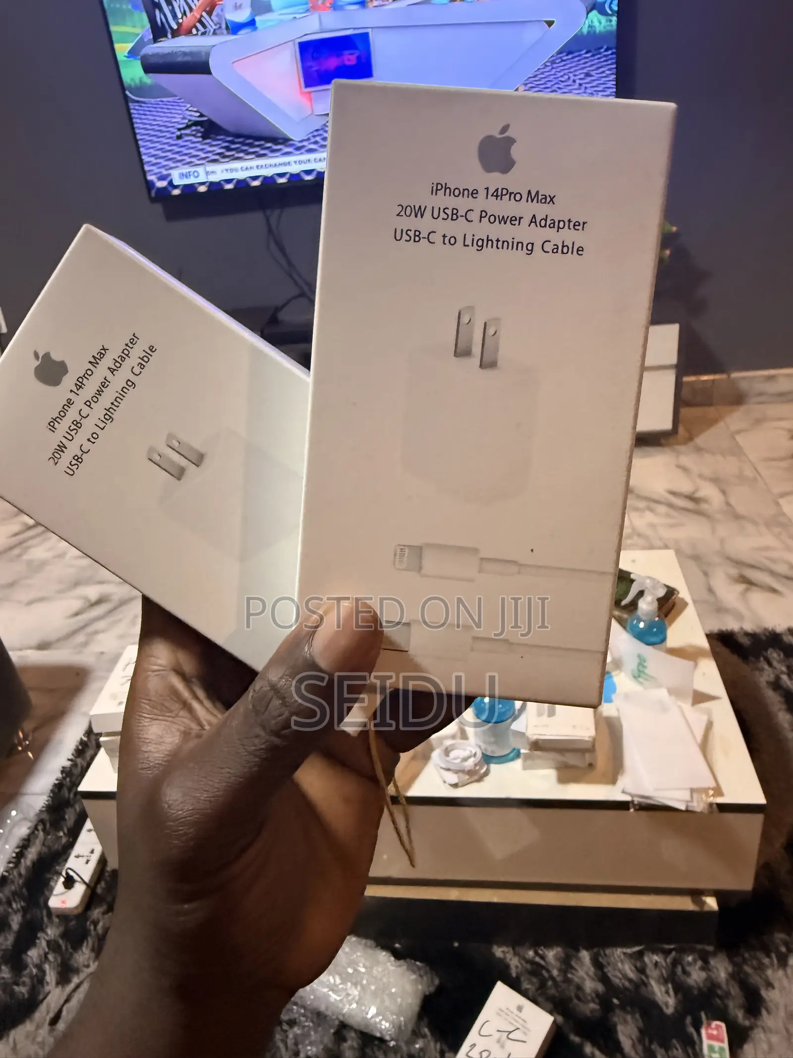 Type C Chargers Both Lightning and C-C