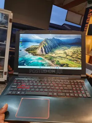 Laptop Acer Predator Helios 300 16GB Intel Core i7 HDD+SSD 640GB