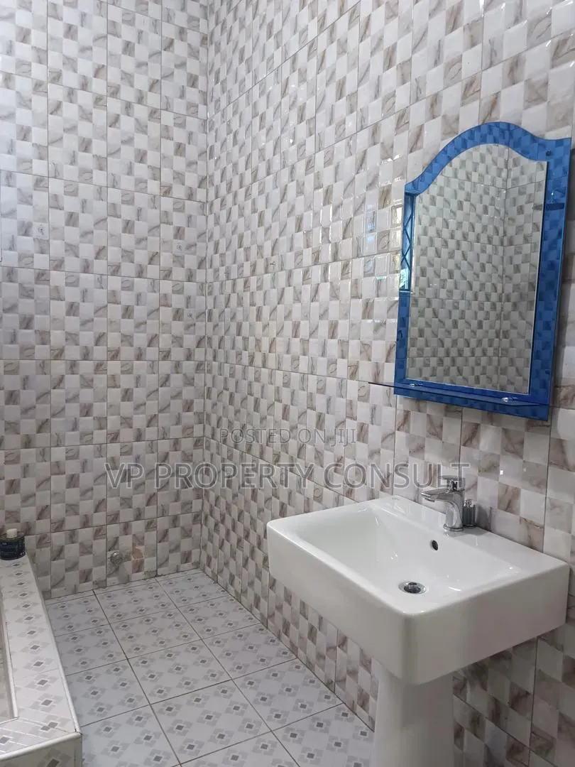 2bdrm Apartment in Papao for rent