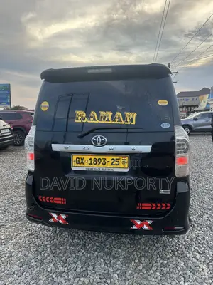 Toyota Voxy 2010 Black