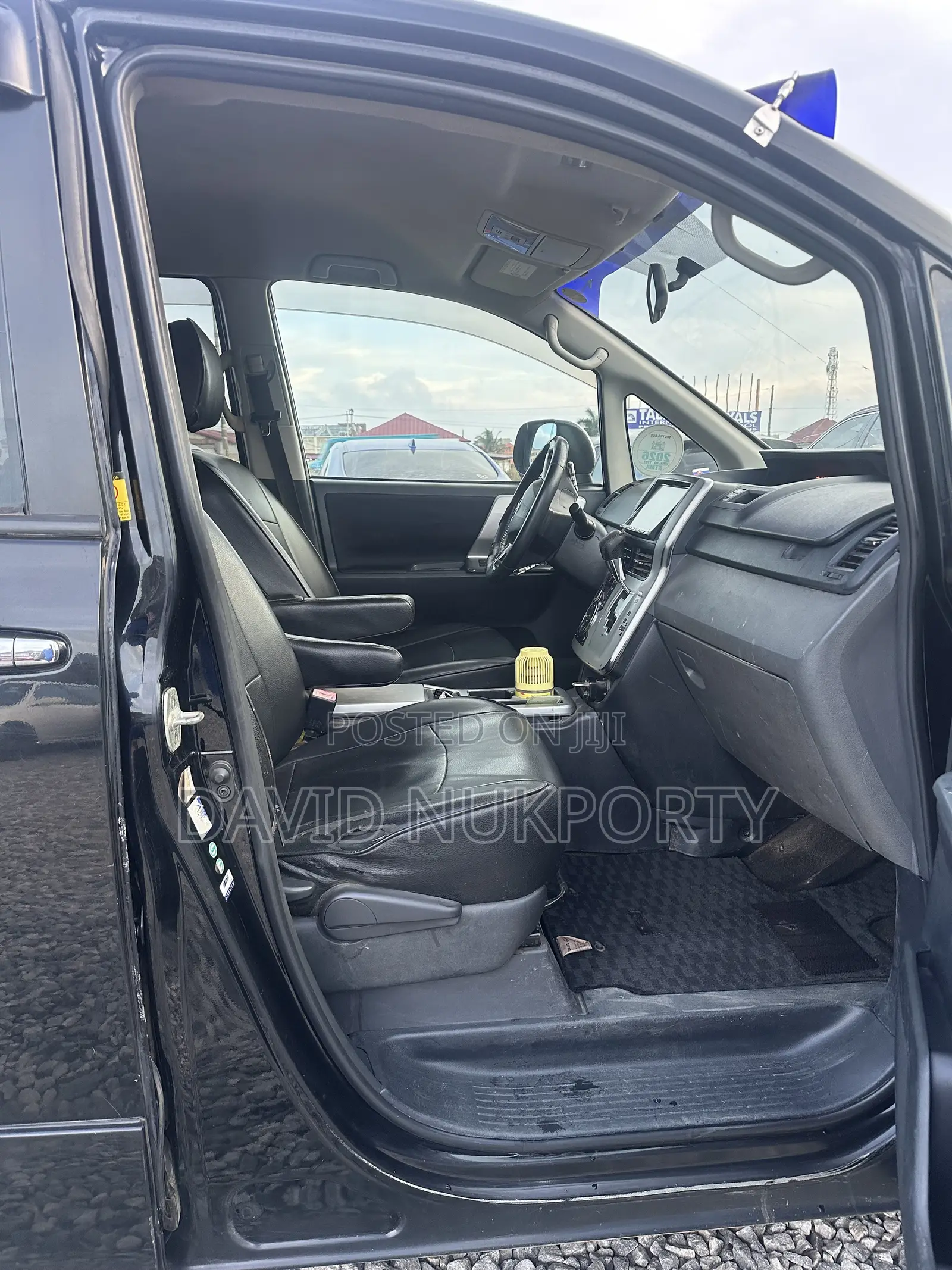 Toyota Voxy 2010 Black