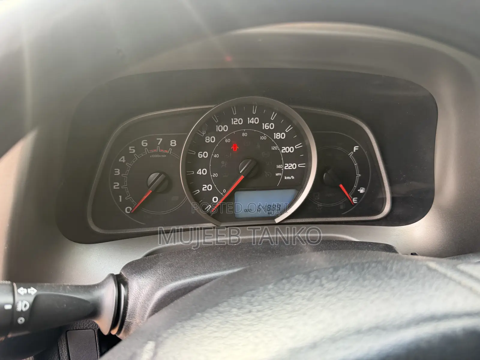 Toyota RAV4 LE AWD (2.5L 4cyl 6A) 2017 Gray