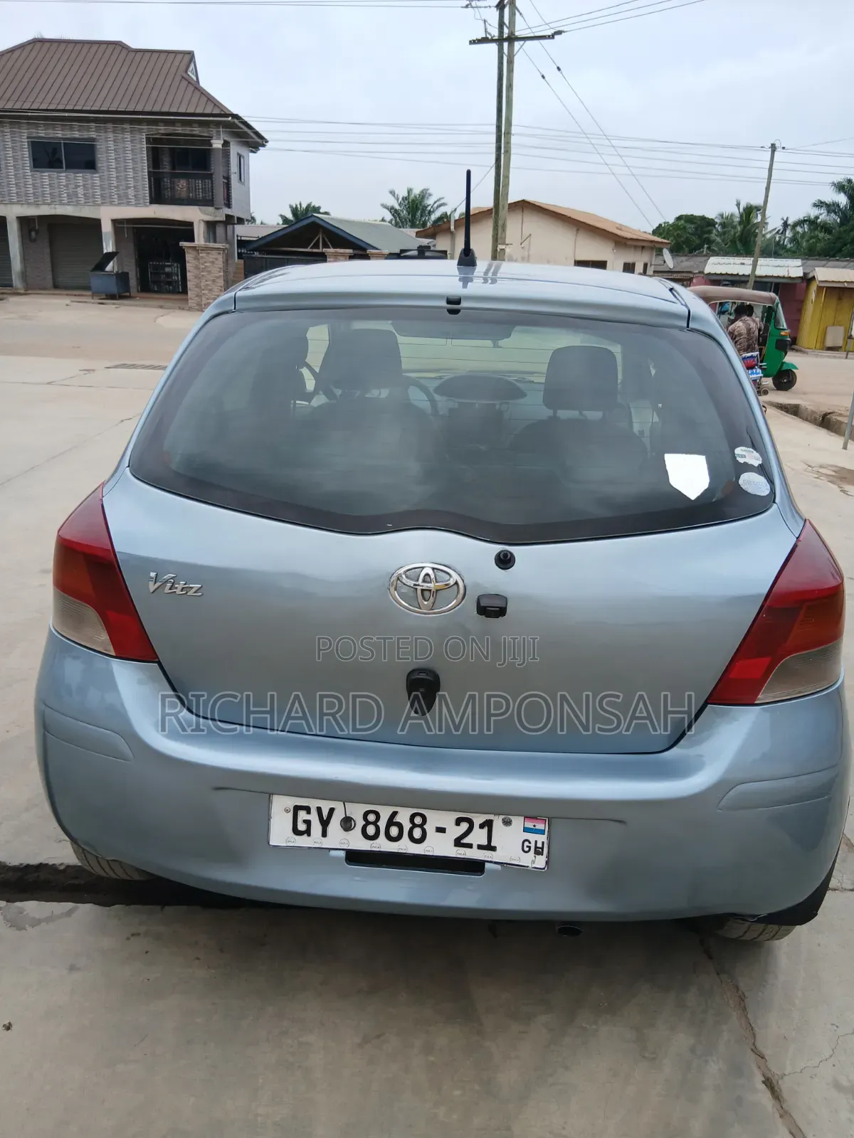 Toyota Vitz 1.3 FWD 5dr 2009 Gray