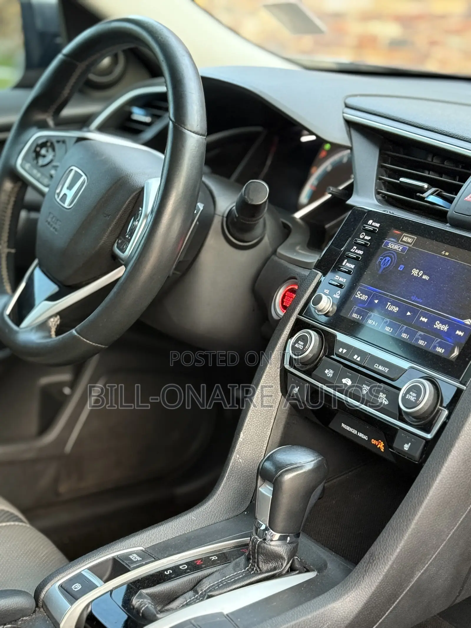 Honda Civic Touring Sedan 2019 Gray