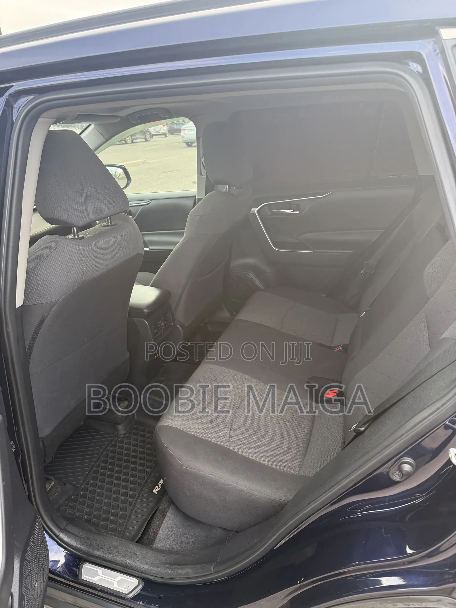 Toyota RAV4 XLE AWD 2020 Blue