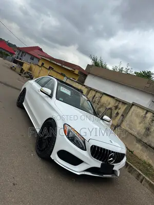 Mercedes-Benz C300 Luxury 4matic Sedan AWD (2.0L 4cyl 7A) 2017 White