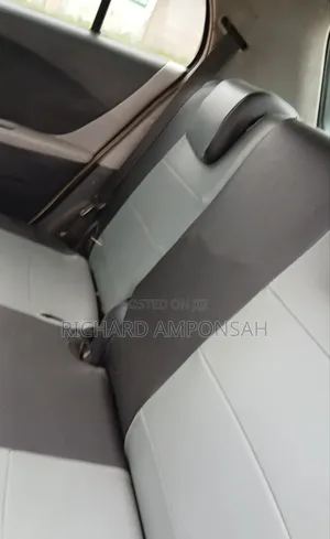 Toyota Vitz 1.3 FWD 5dr 2009 Gray
