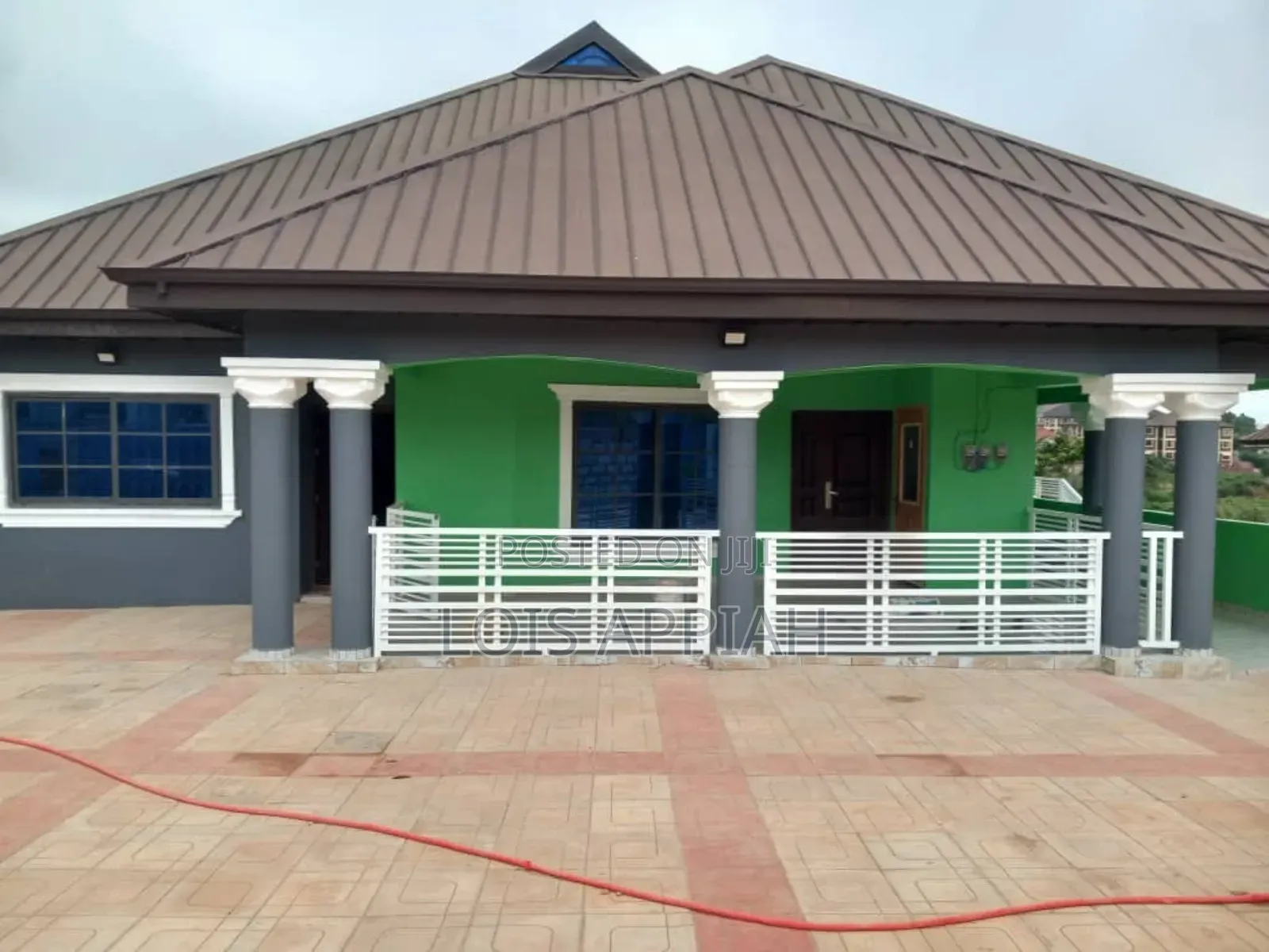 Furnished 11bdrm House in Lois Appiah, Ejisu-Juaben Municipal for sale