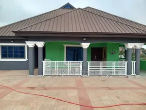 Furnished 11bdrm House in Lois Appiah, Ejisu-Juaben Municipal for sale