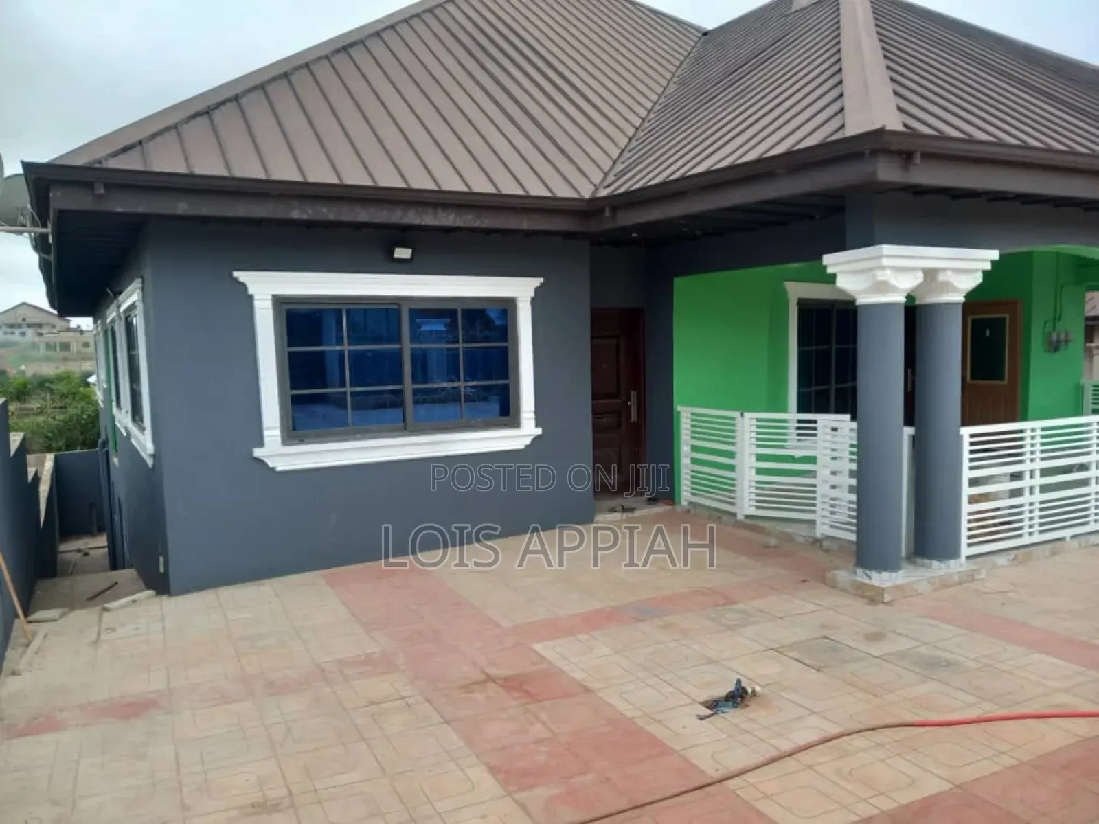 Furnished 11bdrm House in Lois Appiah, Ejisu-Juaben Municipal for sale