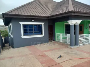 Furnished 11bdrm House in Lois Appiah, Ejisu-Juaben Municipal for sale