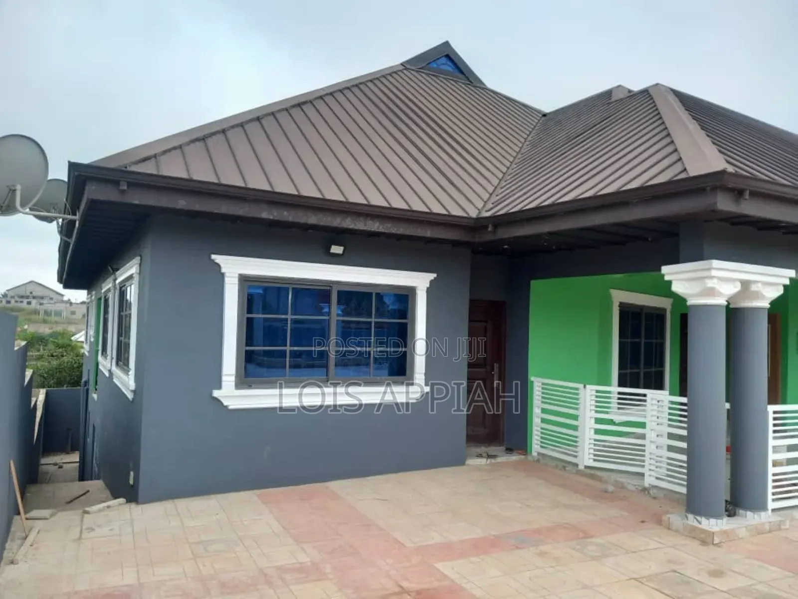 Furnished 11bdrm House in Lois Appiah, Ejisu-Juaben Municipal for sale