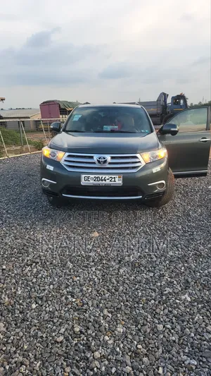 Toyota Highlander 2012 Green