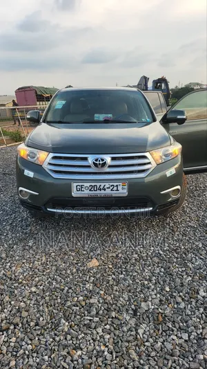 Toyota Highlander 2012 Green