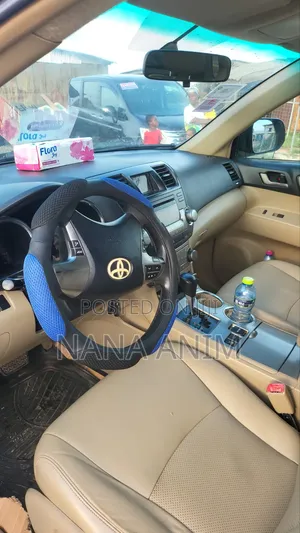 Toyota Highlander 2012 Green