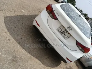 Hyundai Elantra Limited 4dr Sedan (1.8L 4cyl 6A) 2014 White
