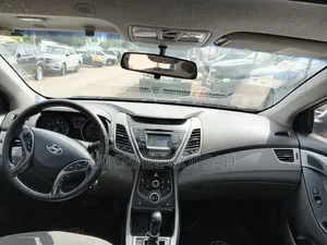 Hyundai Elantra Limited 4dr Sedan (1.8L 4cyl 6A) 2014 White
