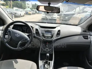 Hyundai Elantra Limited 4dr Sedan (1.8L 4cyl 6A) 2014 White