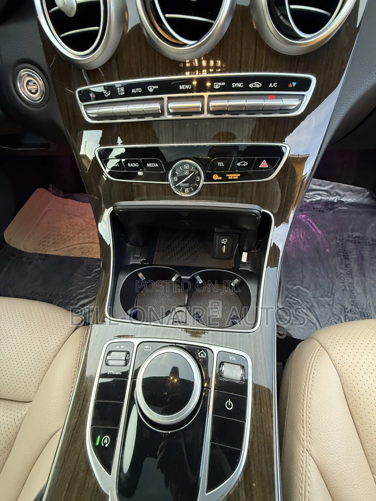 Mercedes-Benz C300 2019 Blue