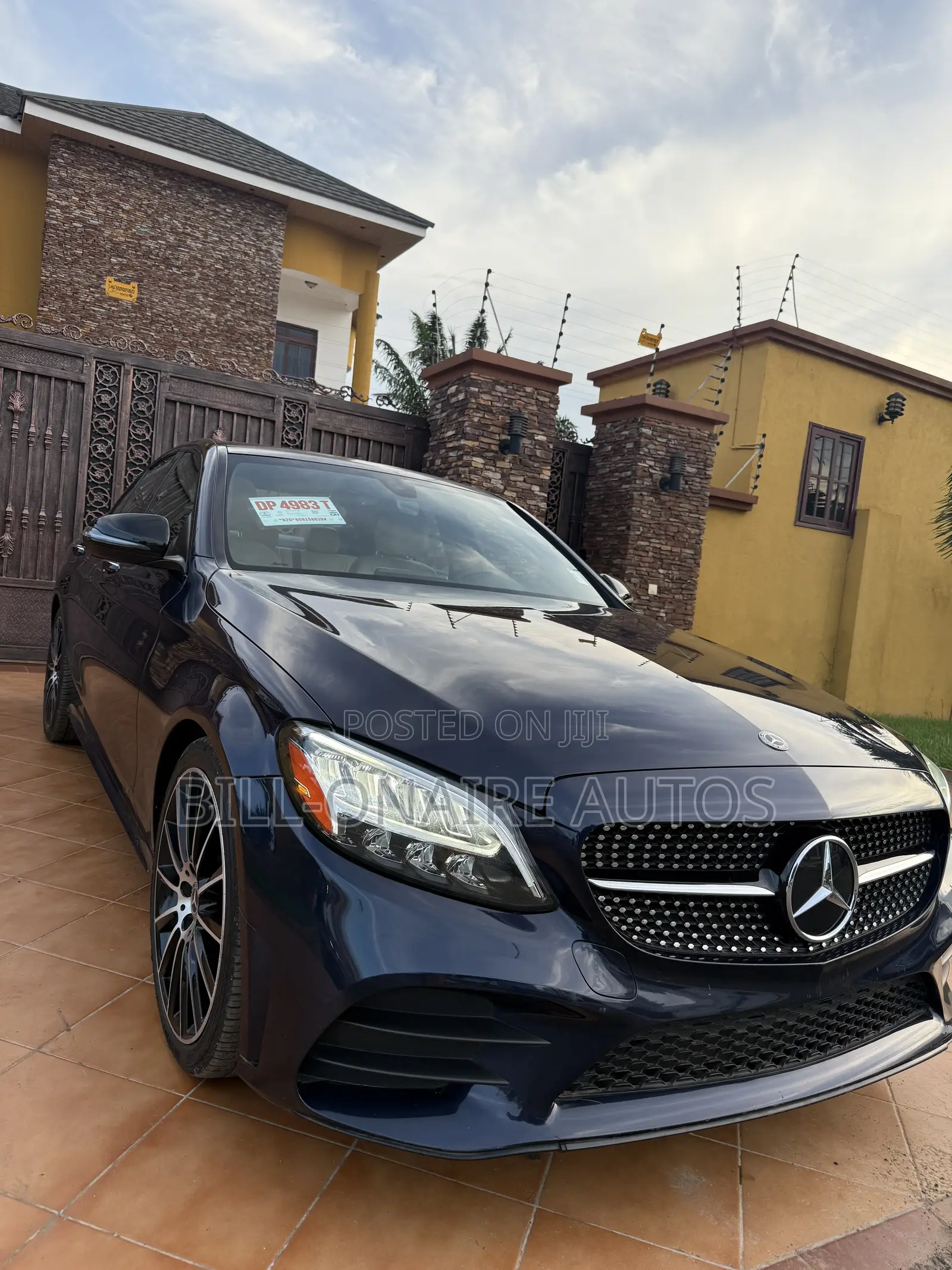 Mercedes-Benz C300 2019 Blue